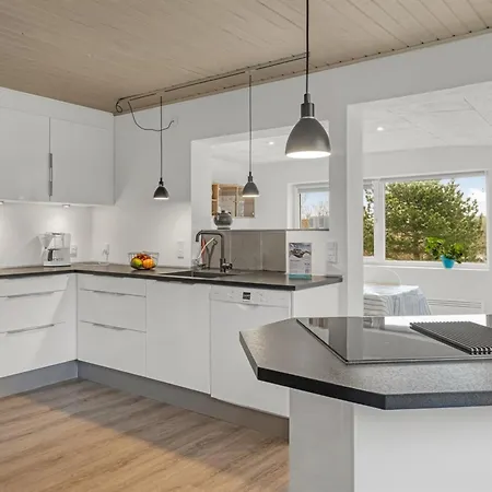 Ulrich - 500m From The Sea By Interhome